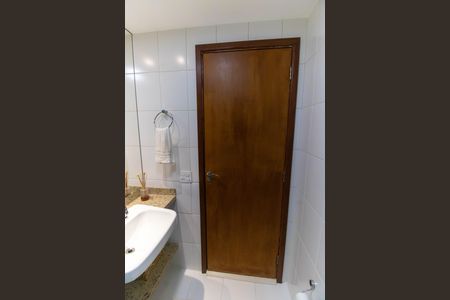 Apartamento à venda com 120m², 3 quartos e 2 vagas Apartamento à venda com 120m², 3 quartos e 2 vagasBanheiro Social
