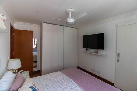 Apartamento à venda com 120m², 3 quartos e 2 vagas Apartamento à venda com 120m², 3 quartos e 2 vagasSuíte 1