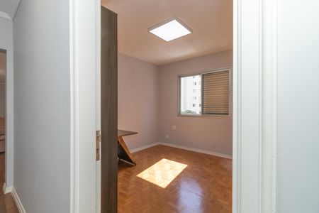 Apartamento à venda com 188m², 4 quartos e 2 vagas Apartamento à venda com 188m², 4 quartos e 2 vagasQuarto 1