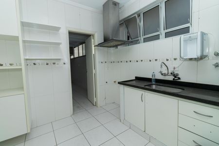 Apartamento à venda com 188m², 4 quartos e 2 vagas Apartamento à venda com 188m², 4 quartos e 2 vagasCozinha