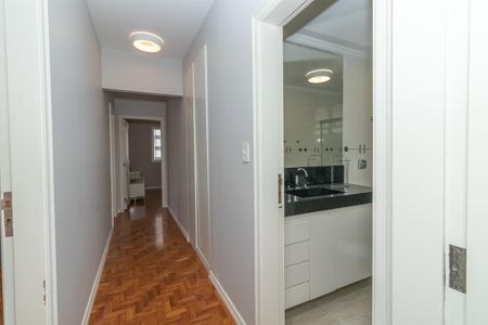 Apartamento à venda com 188m², 4 quartos e 2 vagas Apartamento à venda com 188m², 4 quartos e 2 vagasCorredor