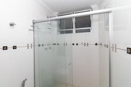 Apartamento à venda com 188m², 4 quartos e 2 vagas Apartamento à venda com 188m², 4 quartos e 2 vagasBanheiro 2