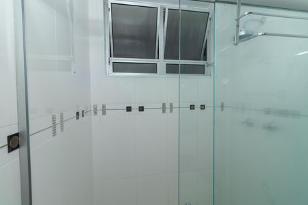 Apartamento à venda com 188m², 4 quartos e 2 vagas Apartamento à venda com 188m², 4 quartos e 2 vagasBanheiro da Suíte
