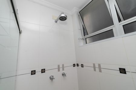 Apartamento à venda com 188m², 4 quartos e 2 vagas Apartamento à venda com 188m², 4 quartos e 2 vagasBanheiro 2