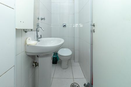 Apartamento à venda com 188m², 4 quartos e 2 vagas Apartamento à venda com 188m², 4 quartos e 2 vagasBanheiro de Serviço