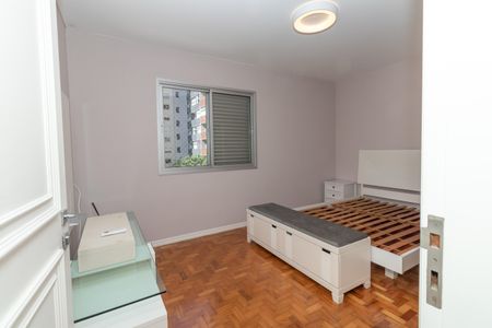 Apartamento à venda com 188m², 4 quartos e 2 vagas Apartamento à venda com 188m², 4 quartos e 2 vagasSuite