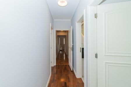 Apartamento à venda com 188m², 4 quartos e 2 vagas Apartamento à venda com 188m², 4 quartos e 2 vagasQuarto 1