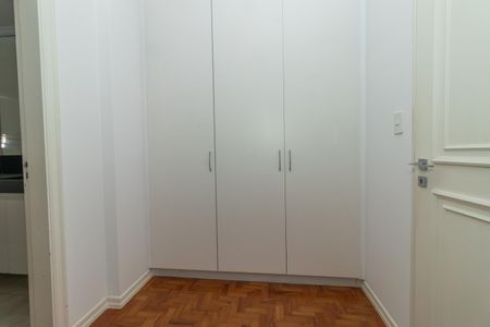 Apartamento à venda com 188m², 4 quartos e 2 vagas Apartamento à venda com 188m², 4 quartos e 2 vagasCloset da Suite