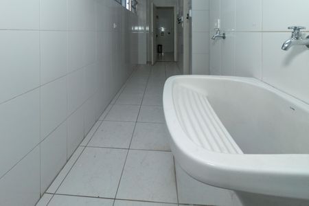 Apartamento à venda com 188m², 4 quartos e 2 vagas Apartamento à venda com 188m², 4 quartos e 2 vagasÁrea de Serviço