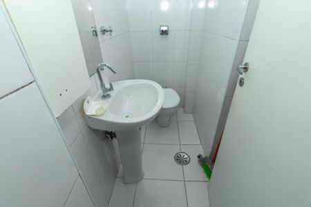 Apartamento à venda com 188m², 4 quartos e 2 vagas Apartamento à venda com 188m², 4 quartos e 2 vagasBanheiro de Serviço