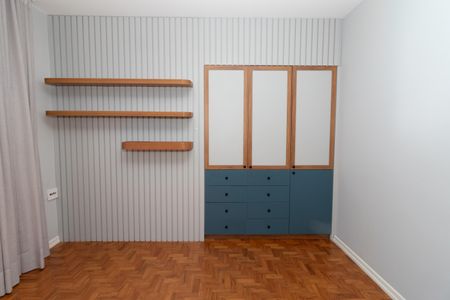 Apartamento à venda com 188m², 4 quartos e 2 vagas Apartamento à venda com 188m², 4 quartos e 2 vagasQuarto 2