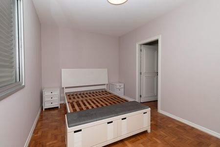 Apartamento à venda com 188m², 4 quartos e 2 vagas Apartamento à venda com 188m², 4 quartos e 2 vagasSuite