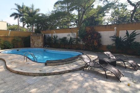 Casa de condomínio à venda com 640m², 4 quartos e 2 vagasPiscina
