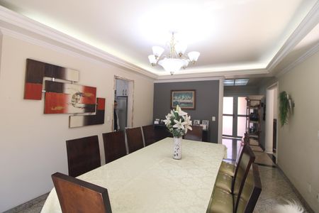 Casa de condomínio à venda com 640m², 4 quartos e 2 vagasSala 2
