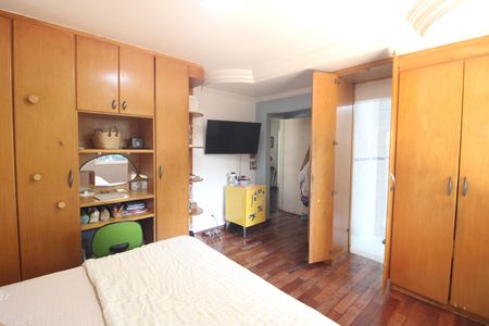 Casa de condomínio à venda com 640m², 4 quartos e 2 vagasSuíte 1