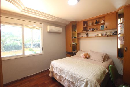 Casa de condomínio à venda com 640m², 4 quartos e 2 vagasSuíte 1
