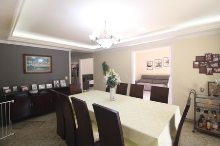 Casa de condomínio à venda com 640m², 4 quartos e 2 vagasSala 2