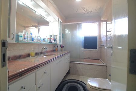 Casa de condomínio à venda com 640m², 4 quartos e 2 vagasBanheiro comum