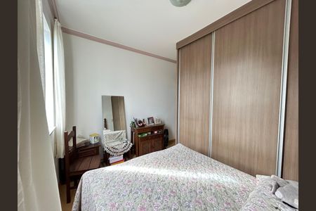Apartamento à venda com 3 quartos, 150m² em Heliópolis, Belo Horizonte