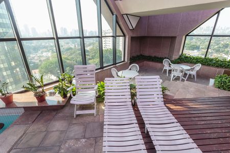 Apartamento para alugar com 50m², 1 quarto e 1 vagaÁrea comum - Piscina
