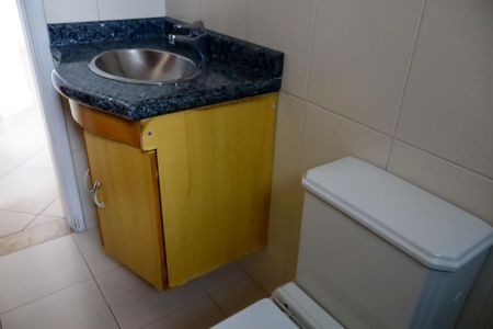 Apartamento para alugar com 62m², 2 quartos e 2 vagas Apartamento para alugar com 62m², 2 quartos e 2 vagasBanheiro