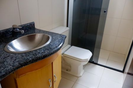 Apartamento para alugar com 62m², 2 quartos e 2 vagas Apartamento para alugar com 62m², 2 quartos e 2 vagasBanheiro