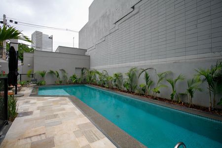Apartamento para alugar com 25m², 1 quarto e sem vaga Apartamento para alugar com 25m², 1 quarto e sem vagaÁrea Comum - Piscina