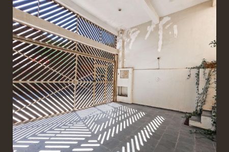 Casa à venda com 140m², 4 quartos e 2 vagas Casa à venda com 140m², 4 quartos e 2 vagasGaragem