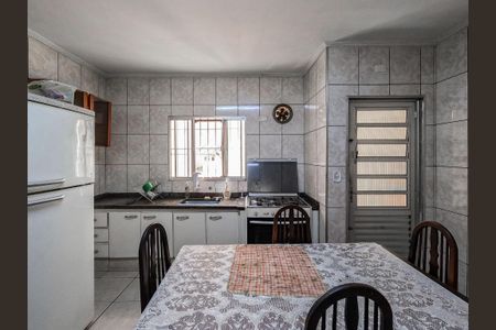 Casa à venda com 140m², 4 quartos e 2 vagas Casa à venda com 140m², 4 quartos e 2 vagasCozinha