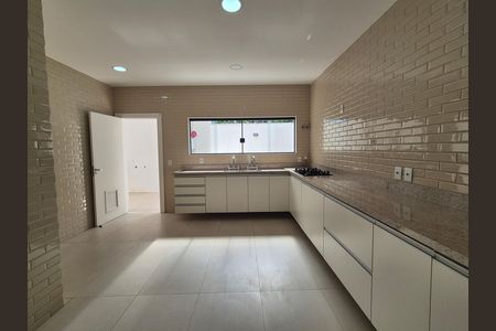 Casa de condomínio à venda com 334m², 3 quartos e 2 vagas