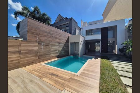 Casa de condomínio à venda com 334m², 3 quartos e 2 vagas