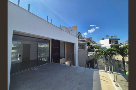 Casa de condomínio à venda com 334m², 3 quartos e 2 vagas