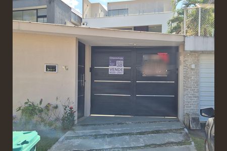 Casa de condomínio à venda com 334m², 3 quartos e 2 vagas