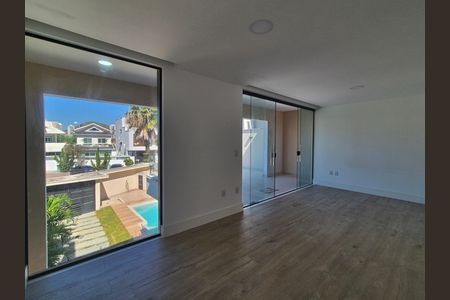 Casa de condomínio à venda com 334m², 3 quartos e 2 vagas