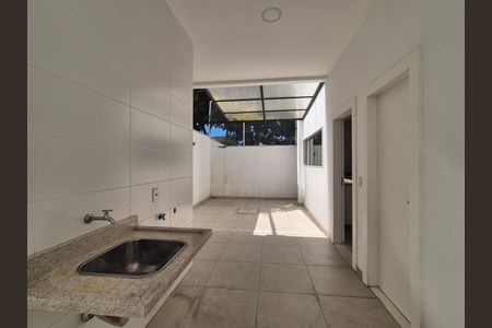 Casa de condomínio à venda com 334m², 3 quartos e 2 vagas