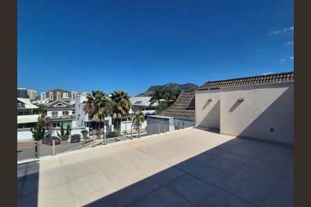 Casa de condomínio à venda com 334m², 3 quartos e 2 vagas