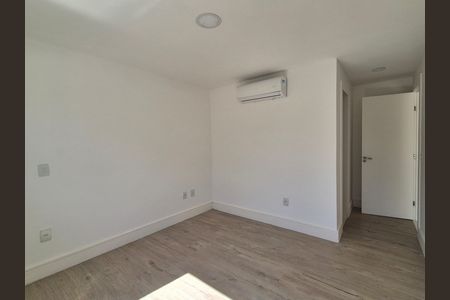 Casa de condomínio à venda com 334m², 3 quartos e 2 vagas