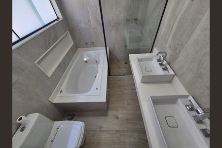 Casa de condomínio à venda com 334m², 3 quartos e 2 vagas