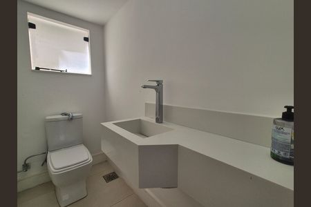Casa de condomínio à venda com 334m², 3 quartos e 2 vagas