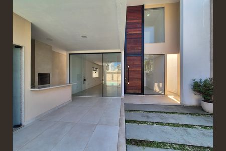 Casa de condomínio à venda com 334m², 3 quartos e 2 vagas
