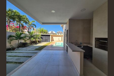 Casa de condomínio à venda com 334m², 3 quartos e 2 vagas