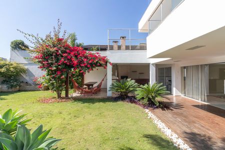 Casa à venda com 250m², 3 quartos e 4 vagasJardim