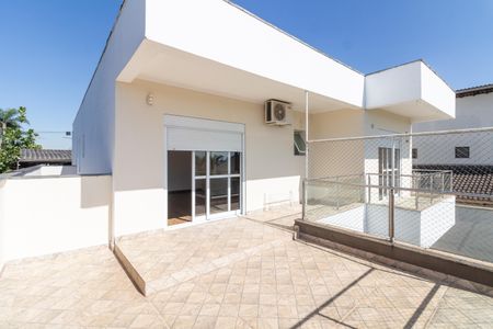 Casa à venda com 250m², 3 quartos e 4 vagasVaranda do Quarto 3 - Suíte