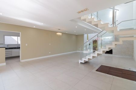 Casa à venda com 250m², 3 quartos e 4 vagasSala