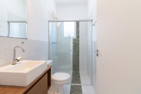 Casa à venda com 250m², 3 quartos e 4 vagasBanheiro da suíte 2