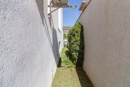 Casa à venda com 250m², 3 quartos e 4 vagasCorredor