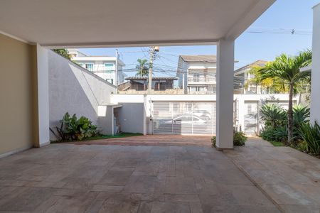 Casa à venda com 250m², 3 quartos e 4 vagasGaragem