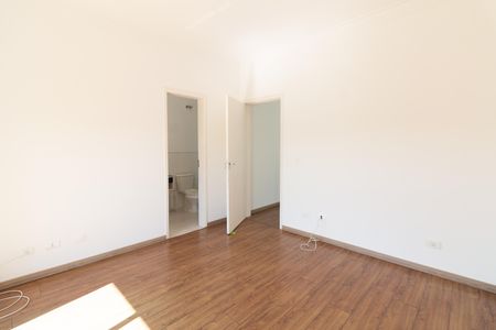 Casa à venda com 250m², 3 quartos e 4 vagasQuarto 1 - Suíte