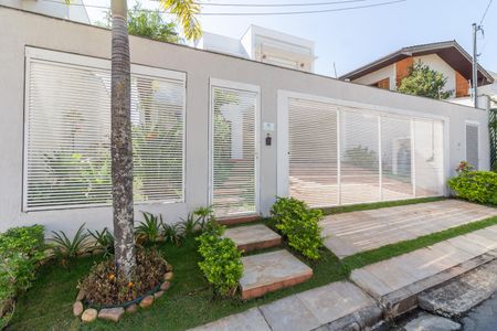 Casa à venda com 250m², 3 quartos e 4 vagasFachada