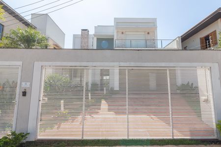 Casa à venda com 250m², 3 quartos e 4 vagasFachada